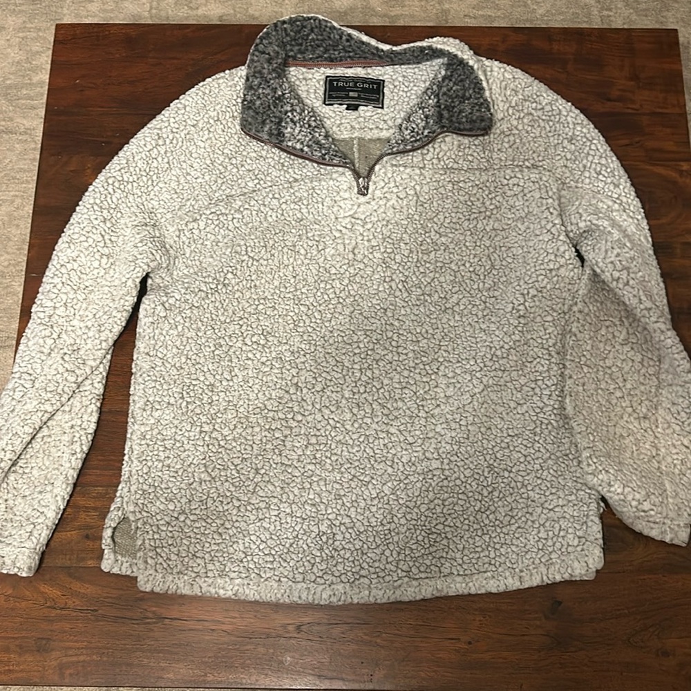 True Grit 1/4 zip fleece pullover in very good condition.